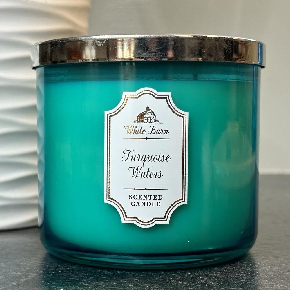 Bath & Body Works‎ White Barn TURQUOISE WATERS Blue 3-Wick Candle 14.5 oz